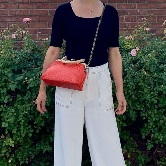 Handmade Genuine Ostrich Textured Cowhide, Wood Handle Kisslock Metal Frame Bag - Picture 9 of 15